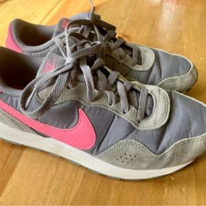 Girls grey and pink Nikes, size 6Y